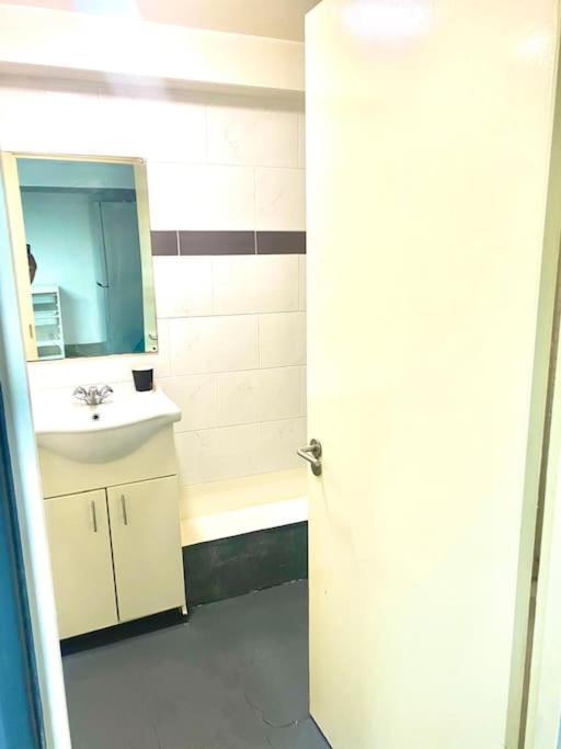 Cozy Studio Opposite Chelsea Stadium Londra Esterno foto