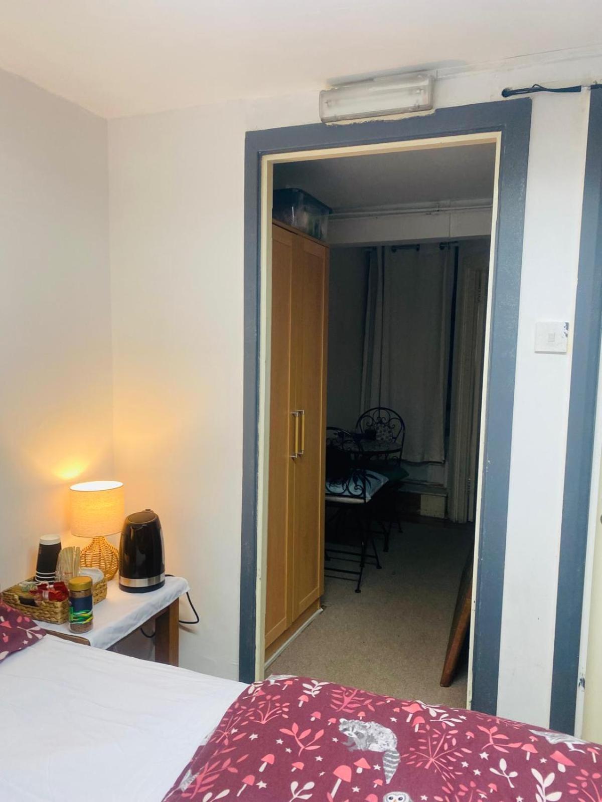 Cozy Studio Opposite Chelsea Stadium Londra Esterno foto